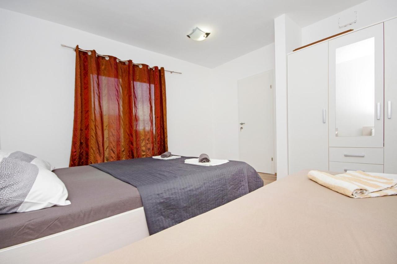 Apartmani Andrija Živogošće Extérieur photo